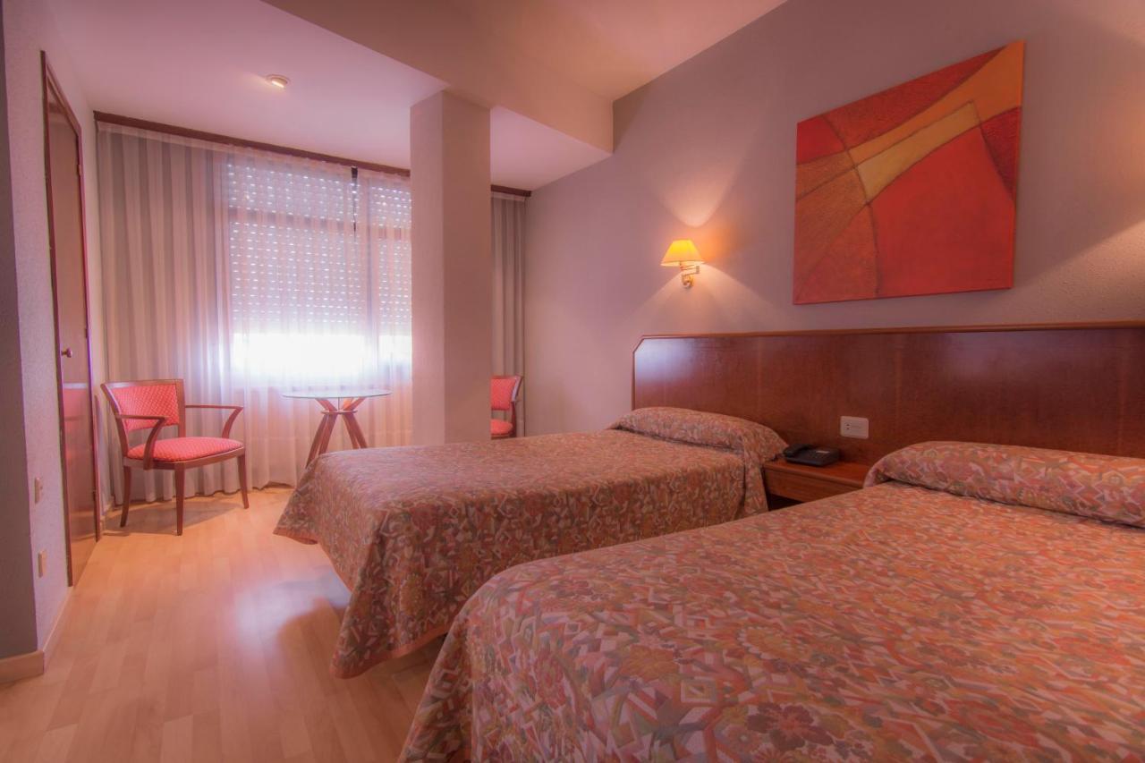 Hotel Unzaga Plaza Éibar Esterno foto