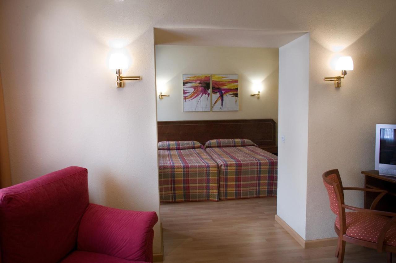 Hotel Unzaga Plaza Éibar Esterno foto