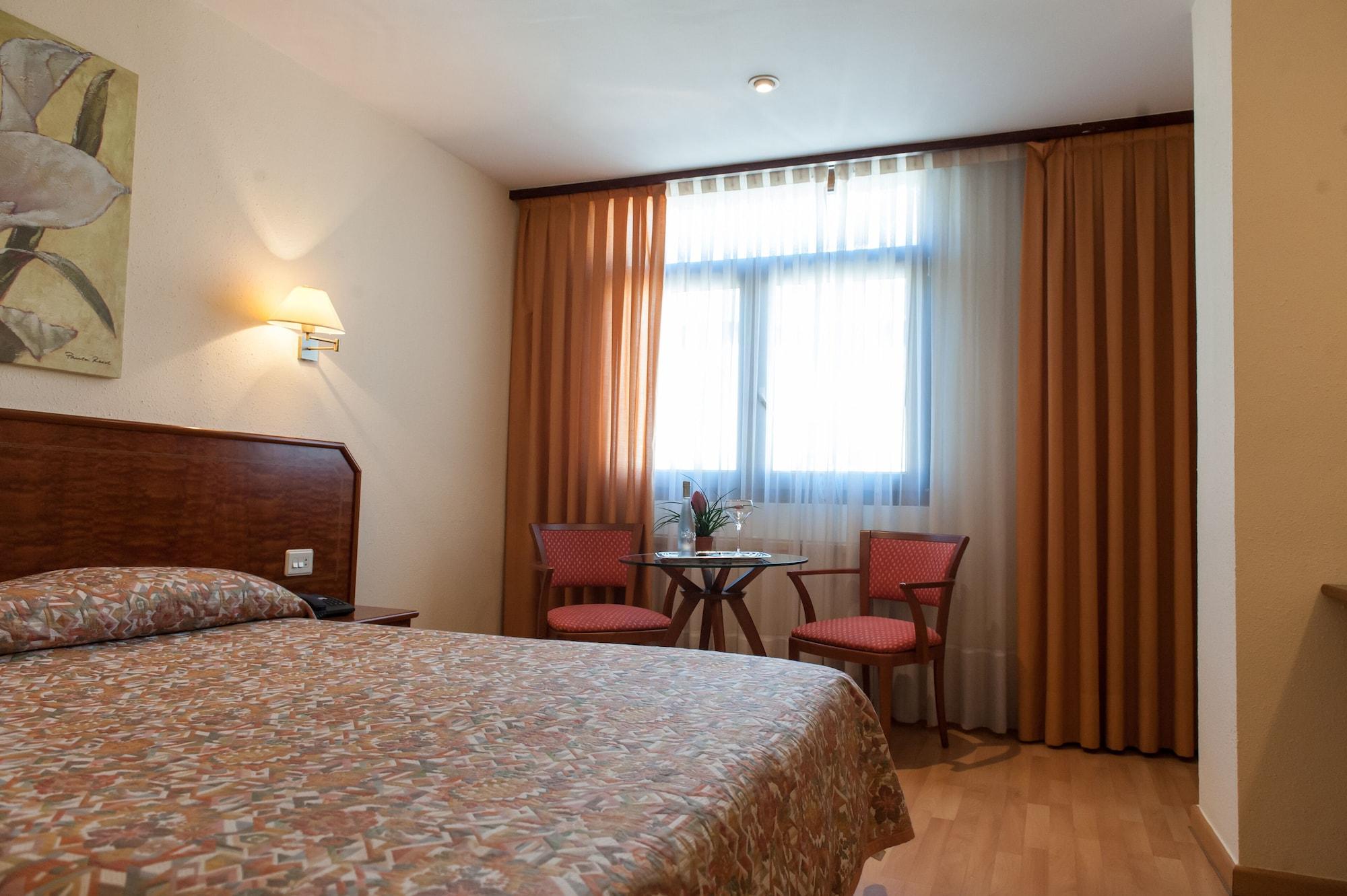 Hotel Unzaga Plaza Éibar Esterno foto