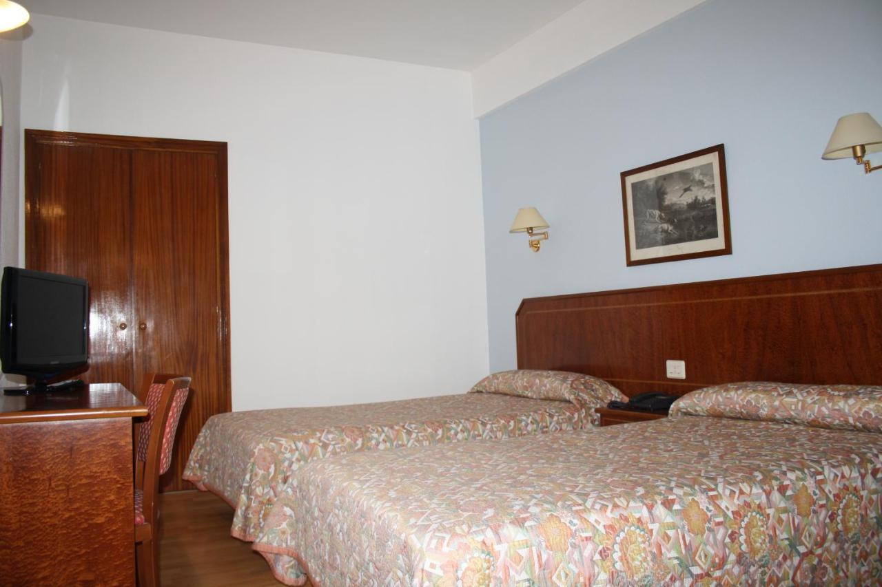 Hotel Unzaga Plaza Éibar Esterno foto