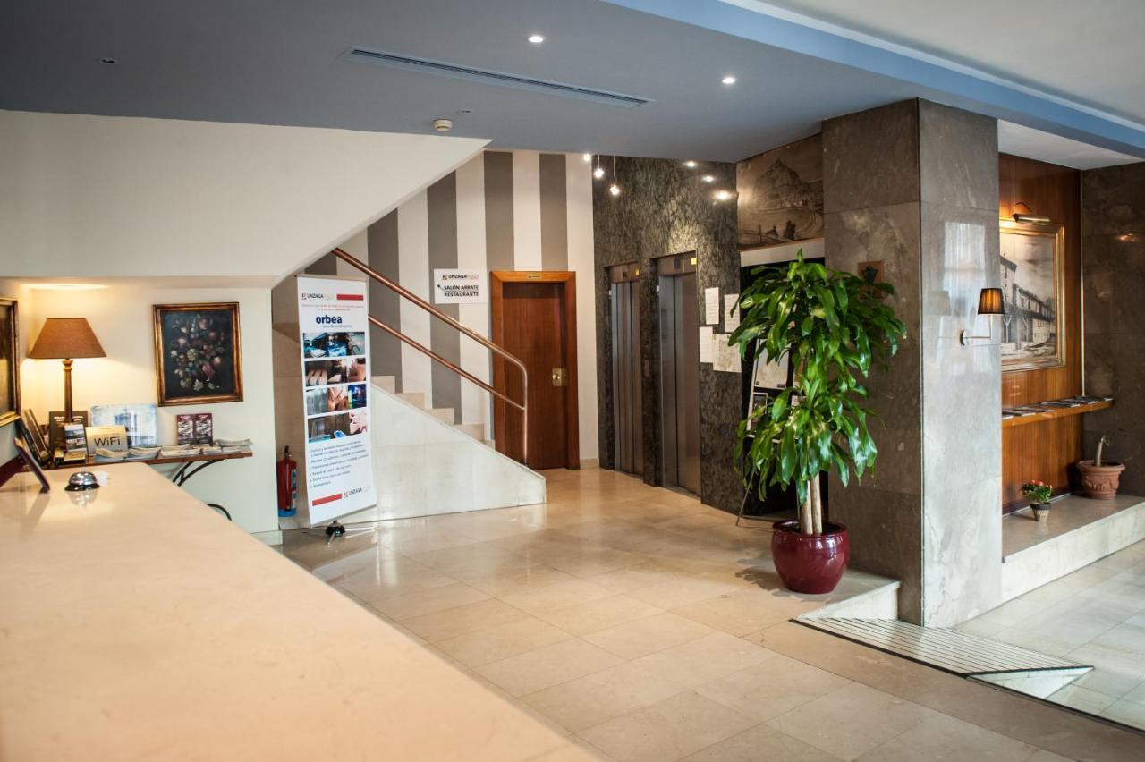 Hotel Unzaga Plaza Éibar Esterno foto